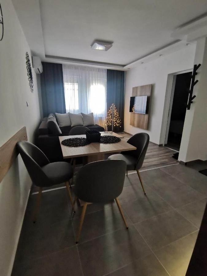 Apartment Isidora *